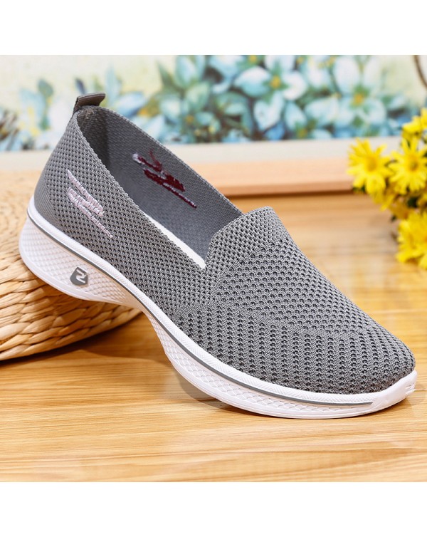 2022 Spring New Flying Weaving Shoes Soft Sole Mesh Fashionable Mom's Shoes Breathable Cross Border Women's Shoes Casual Shoes One Piece Shipping